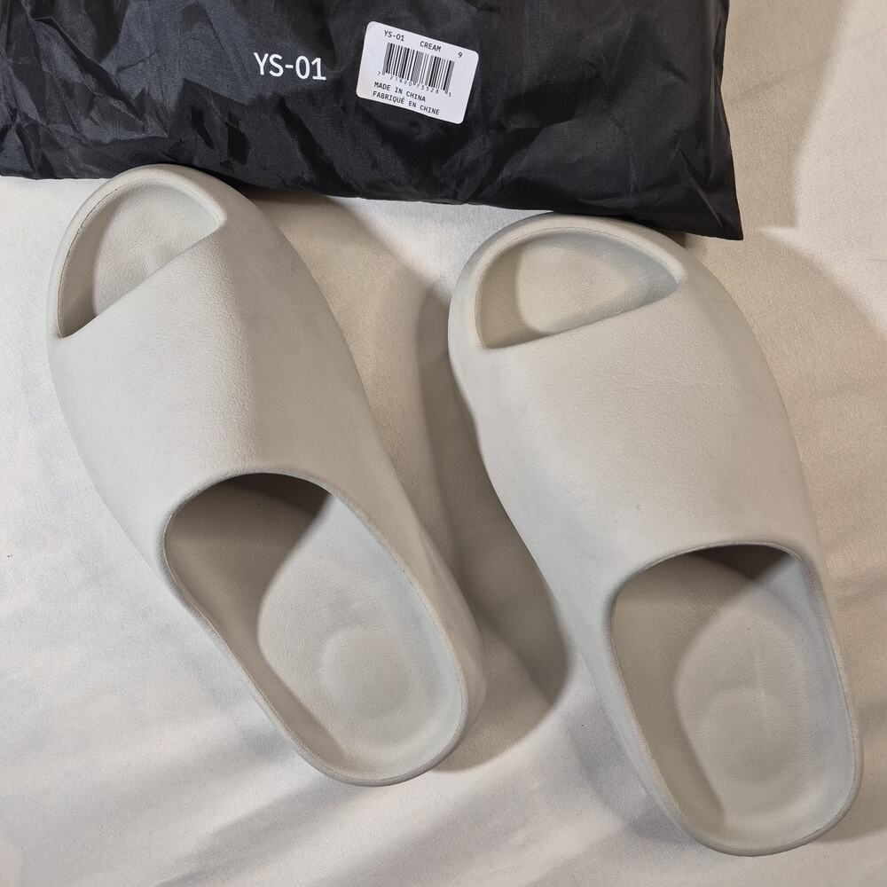 YZY YS-01 Cream Slides Mens Size 9 Used With Dust Bag Yeezy
